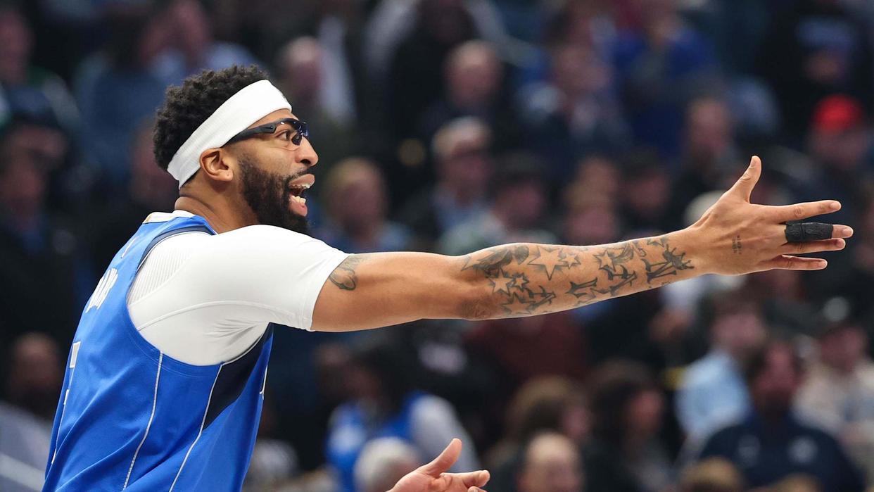 开云注册-浓眉交易掀连锁反应！勇士2030年选秀权卷入，普尔旧交易添新剧情